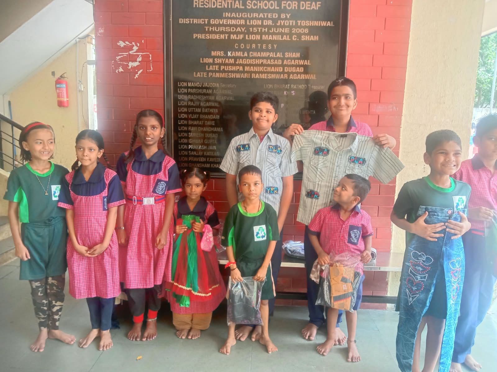Foundation celebrated Raksha Bandhan with deaf and mute photo 5