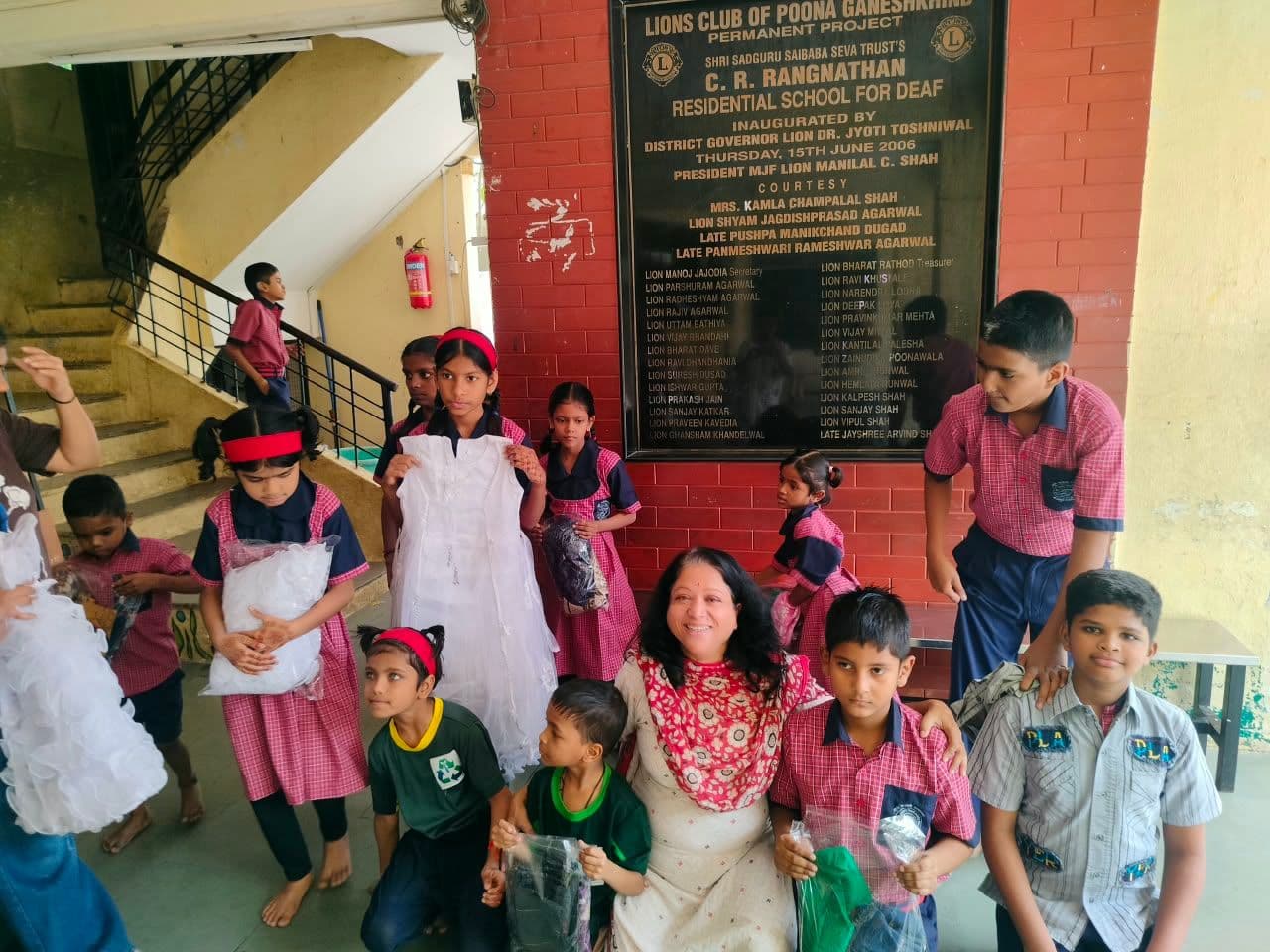 Foundation celebrated Raksha Bandhan with deaf and mute photo 1