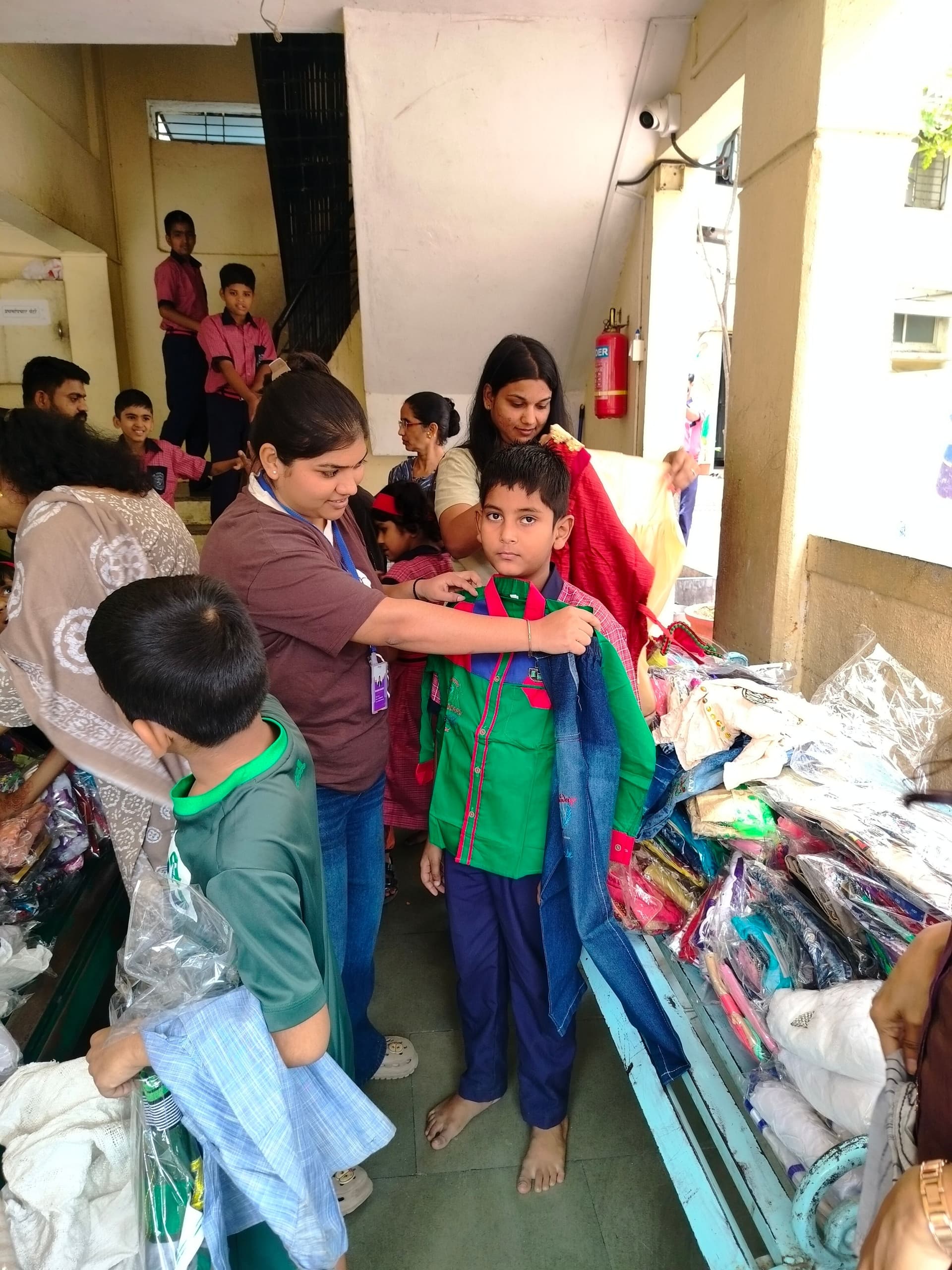 Foundation celebrated Raksha Bandhan with deaf and mute photo 3