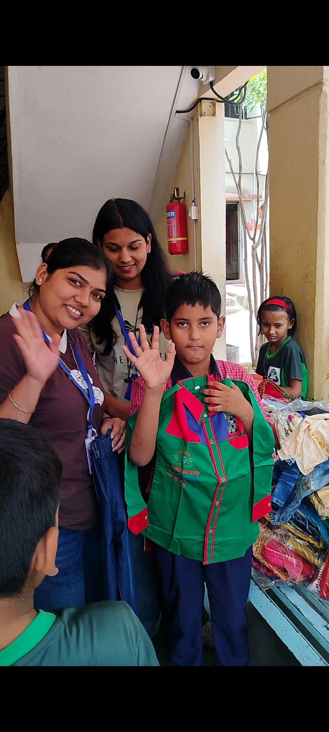 Foundation celebrated Raksha Bandhan with deaf and mute photo 8