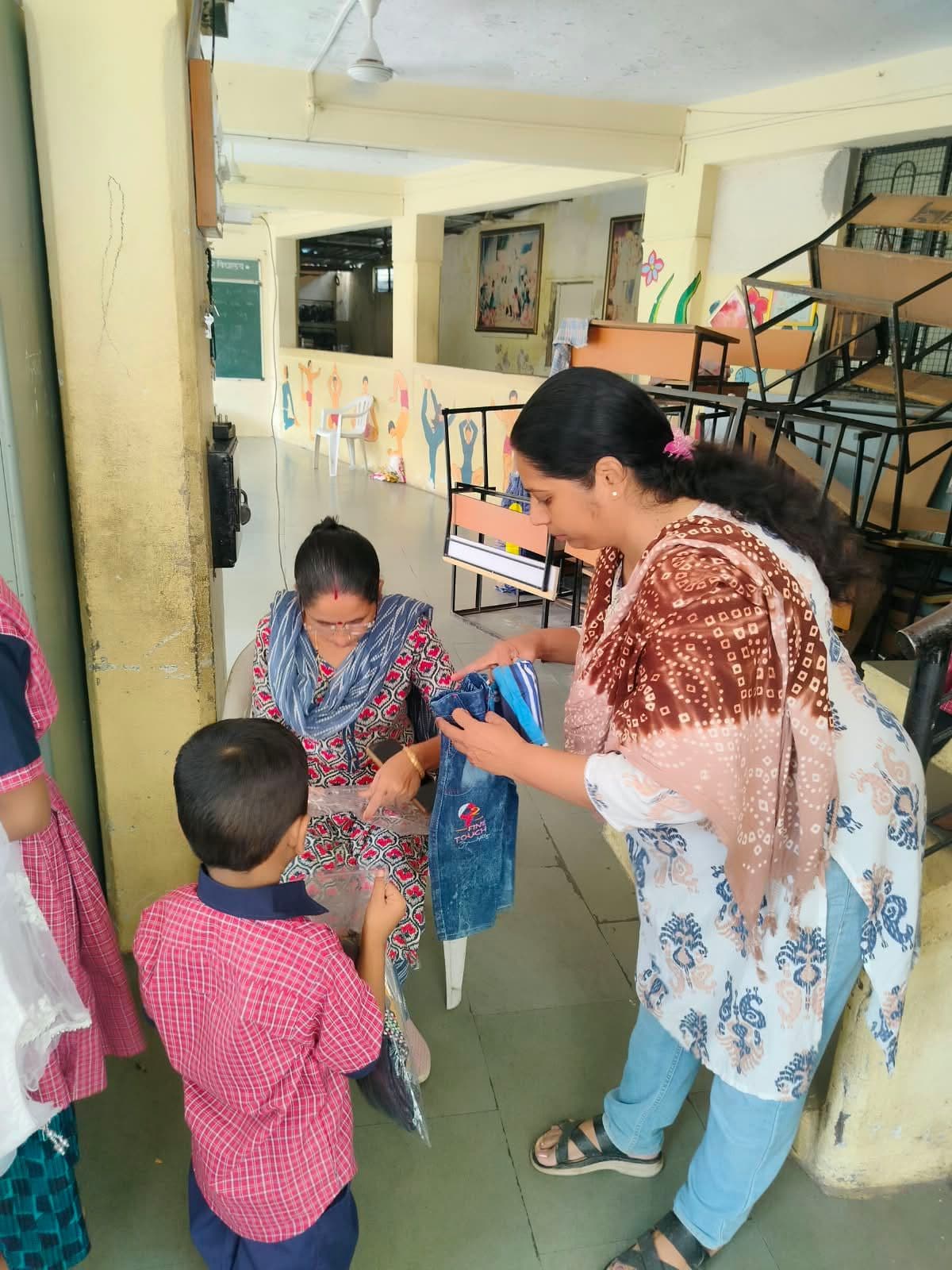 Foundation celebrated Raksha Bandhan with deaf and mute photo 9