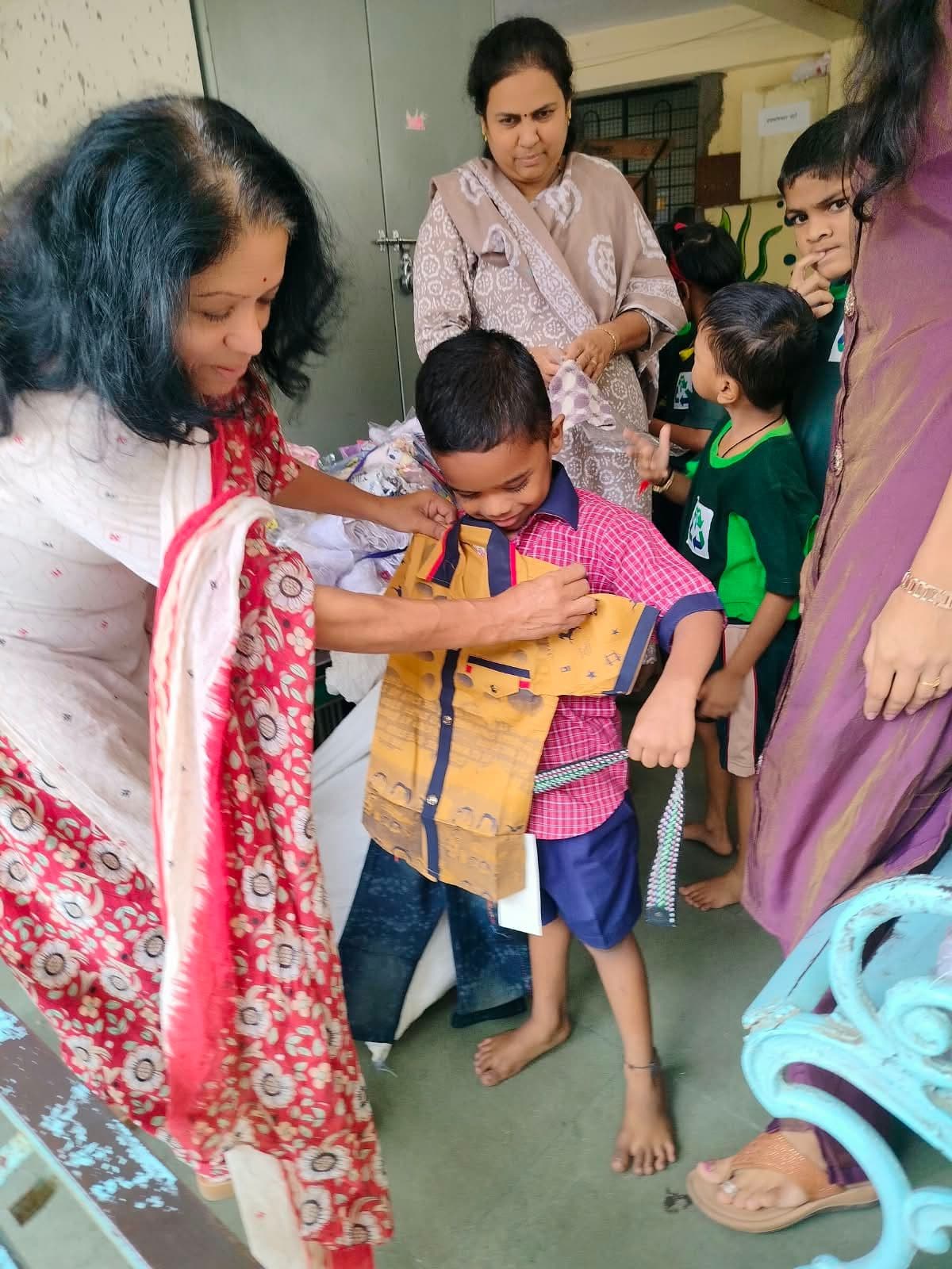 Foundation celebrated Raksha Bandhan with deaf and mute photo 18